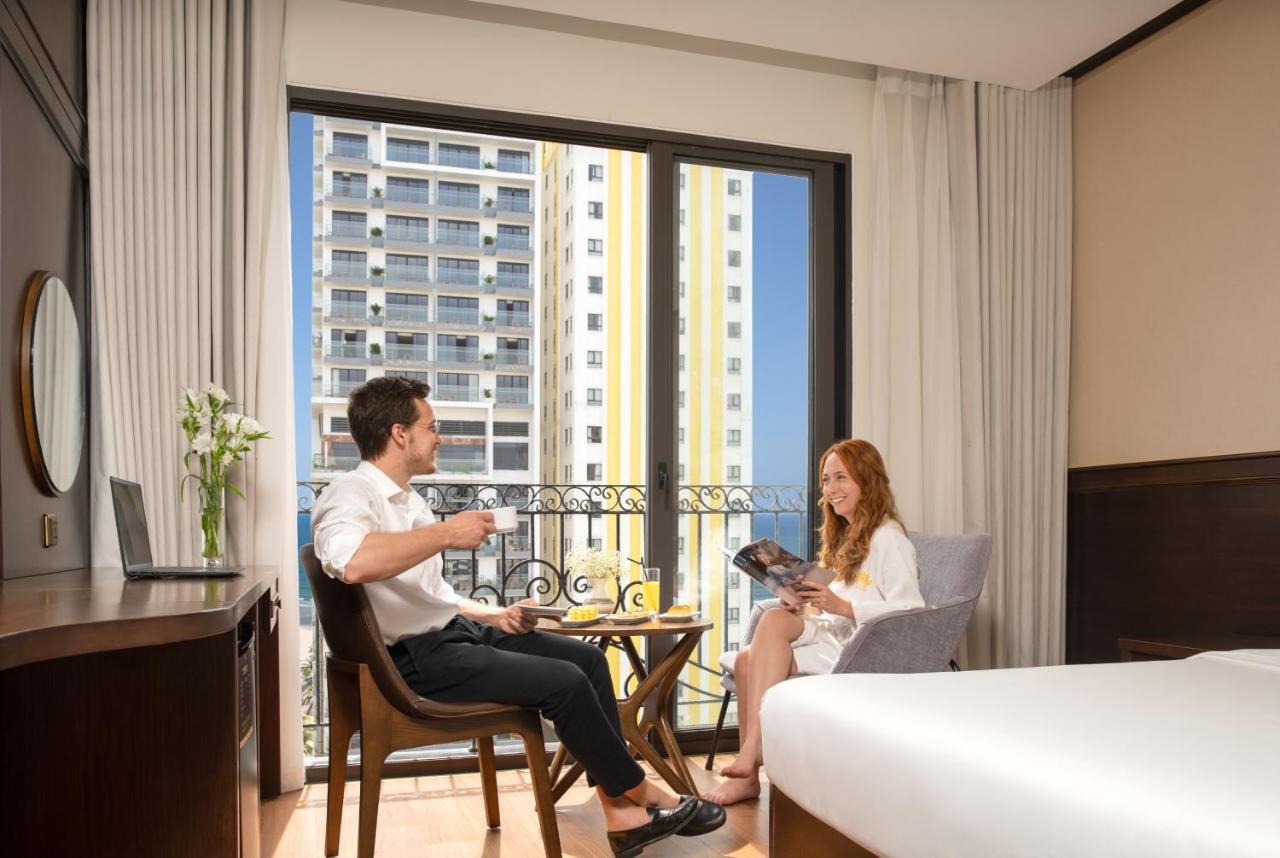 Golden Lotus Hotel Da Nang - Rooftop Bar Sea View المظهر الخارجي الصورة