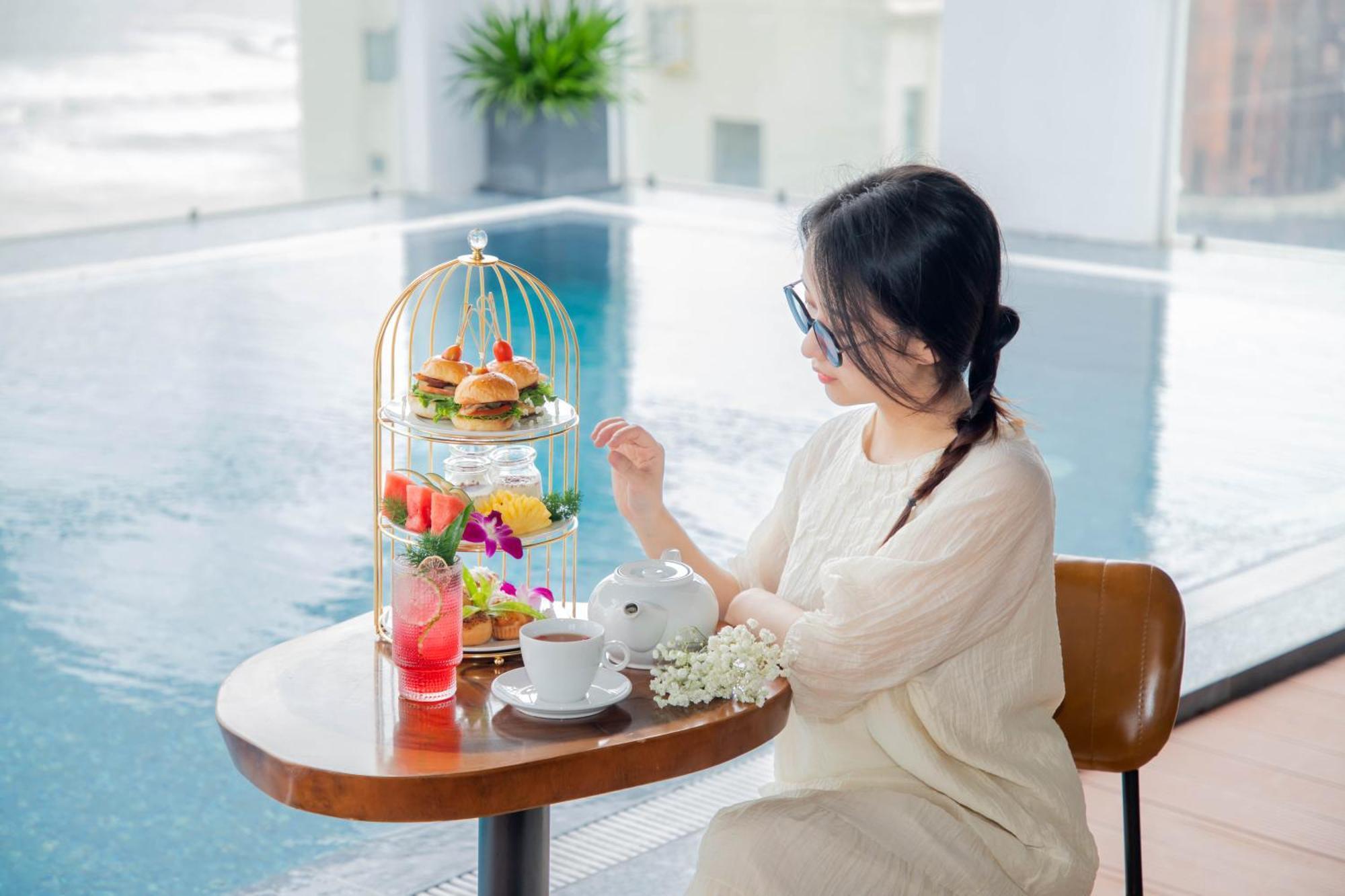 Golden Lotus Hotel Da Nang - Rooftop Bar Sea View المظهر الخارجي الصورة
